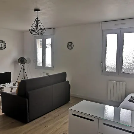 Apartamento Le Chaleureux, Accueillant, Gare, Parking Gratuit *